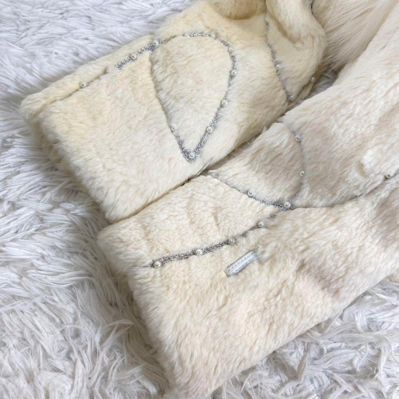 VINTAGE Y2K CREAM AND SILVER PEARL EMBELLISHED FUR JACKET