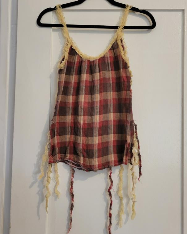 VINTAGE 2000's SHIPWRECKED PLAID & LACE TANK TOP