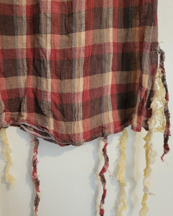 VINTAGE 2000's SHIPWRECKED PLAID & LACE TANK TOP