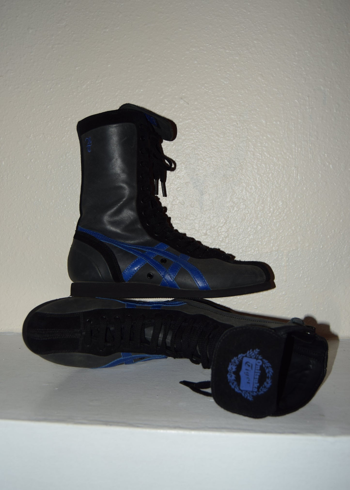 ONITSUKA TIGER BLACK & COBALT BOXING BOOTS