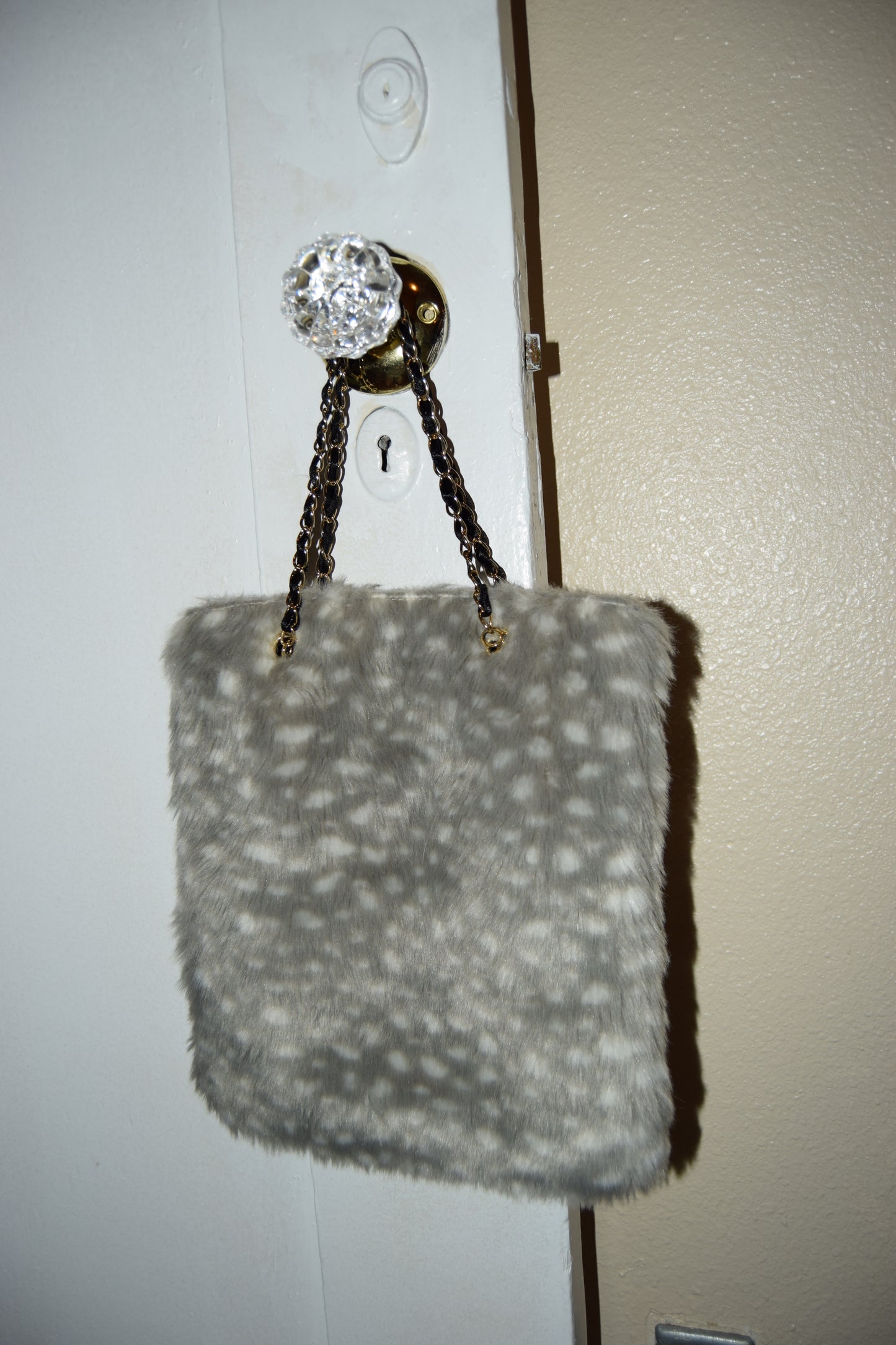 GREY FAWN PRINT CHAIN TOTE