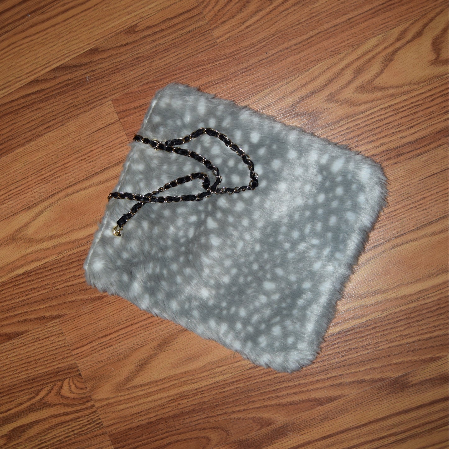 GREY FAWN PRINT CHAIN TOTE