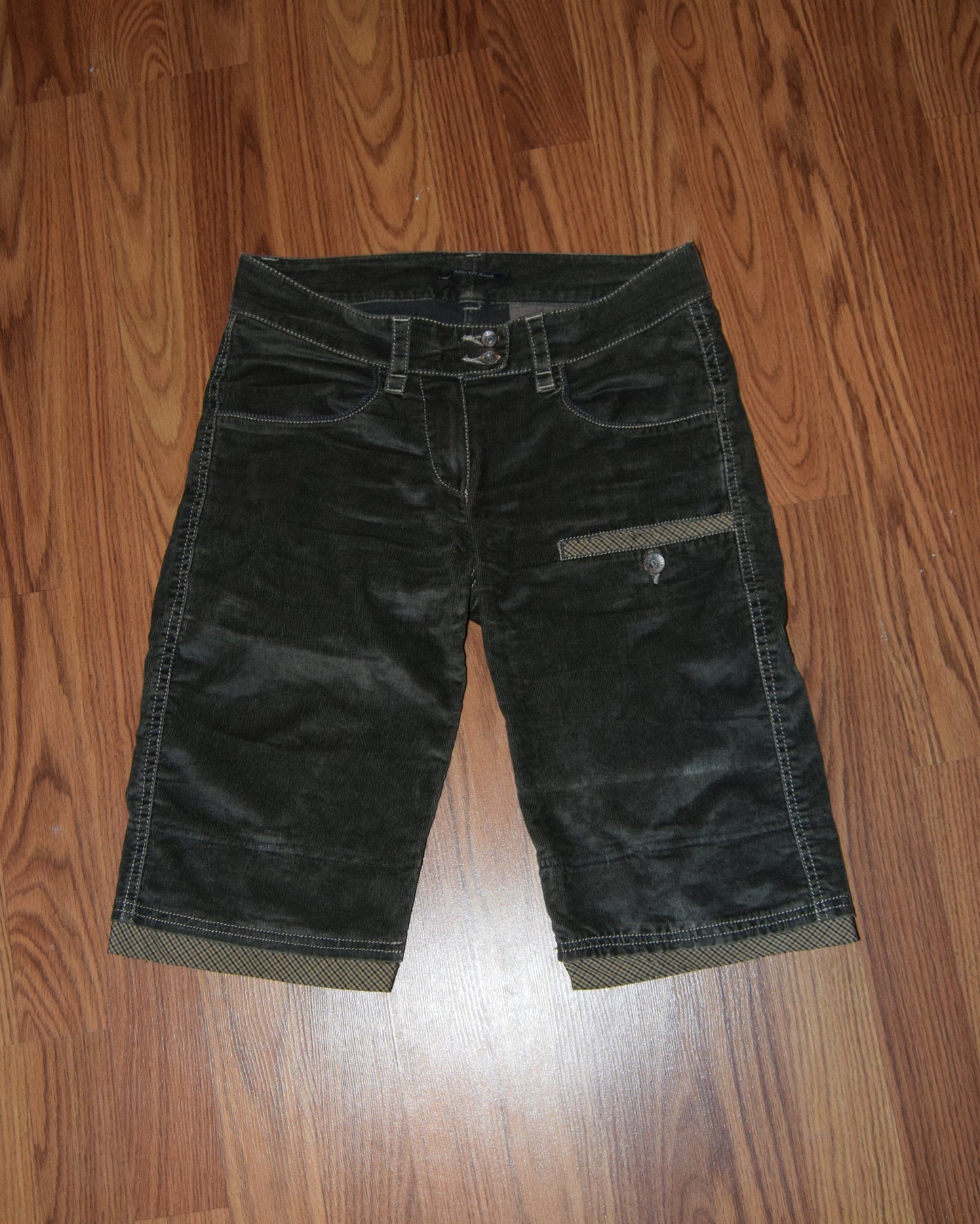 PLEIN SUD VELVET & PLAID CUFF CARGO SHORTS